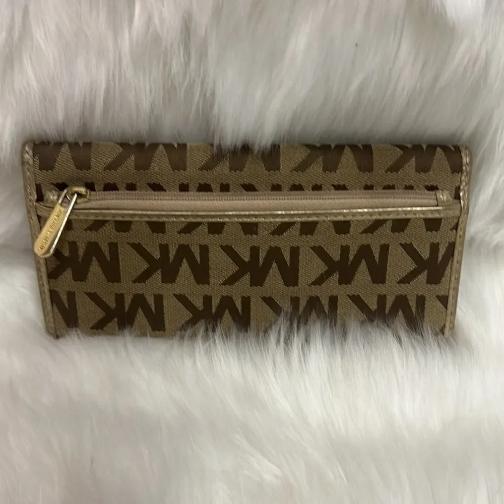 Michael Kors this wallet